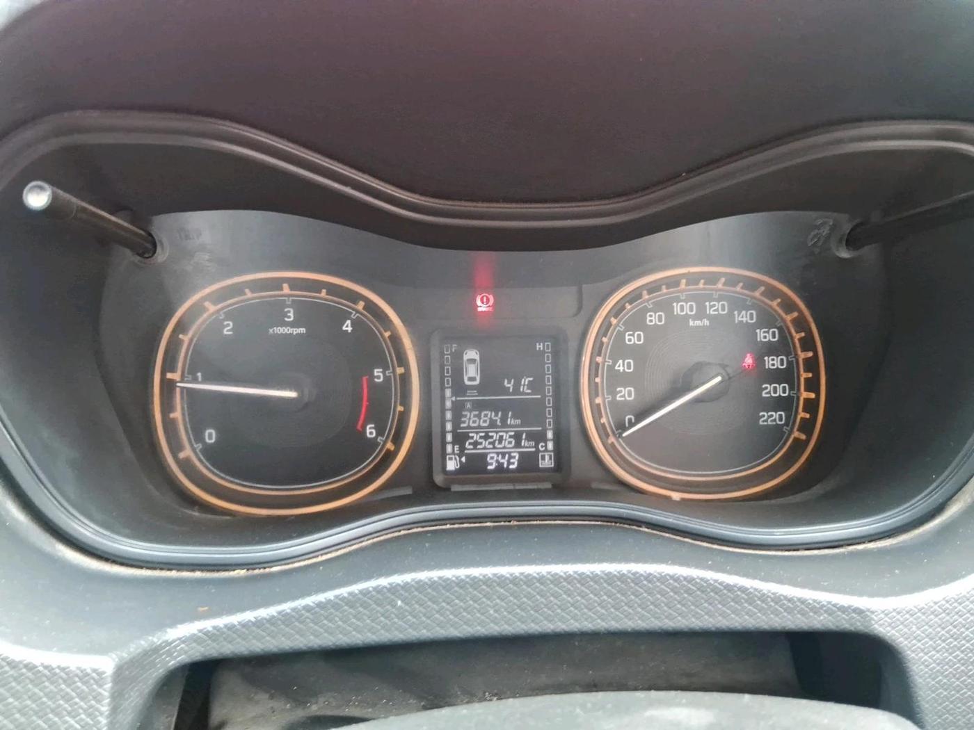 2016 Maruti Vitara Brezza ZDI PLUS DUAL TONE, Diesel, Manual, 2,52,061 km, interior