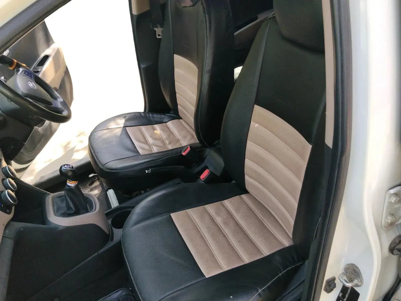 2016 Hyundai Grand i10 SPORTZ 1.2 KAPPA VTVT, Petrol, Manual, 52,924 km, interior