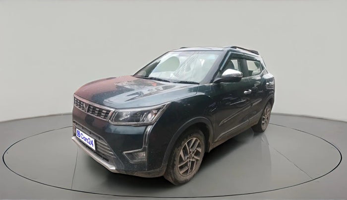 2023 Mahindra XUV300 W8 (O) 1.2 PETROL AMT, Petrol, Automatic, 53,116 km, exterior