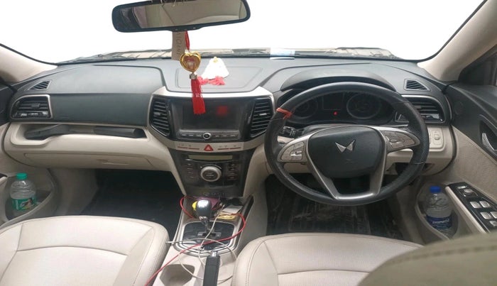 2023 Mahindra XUV300 W8 (O) 1.2 PETROL AMT, Petrol, Automatic, 53,116 km, interior