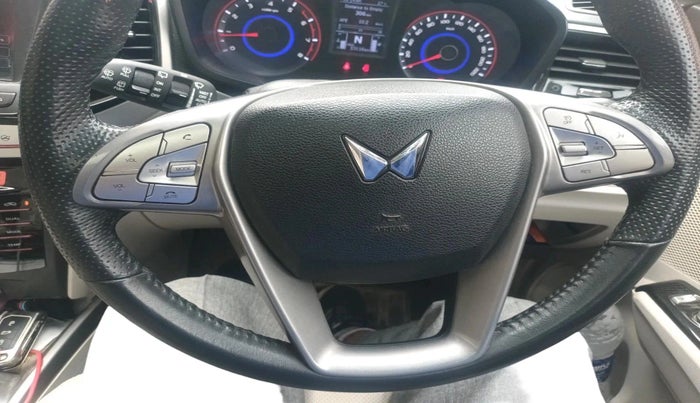 2023 Mahindra XUV300 W8 (O) 1.2 PETROL AMT, Petrol, Automatic, 53,116 km, interior