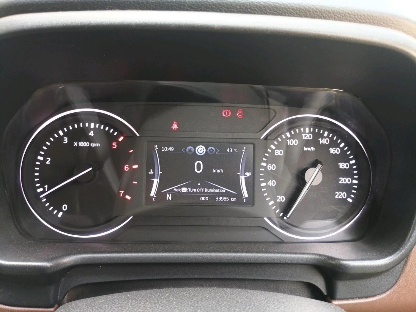 2023 Mahindra SCORPIO-N Z4 DIESEL MT 2WD 7 STR, Diesel, Manual, 33,985 km, interior