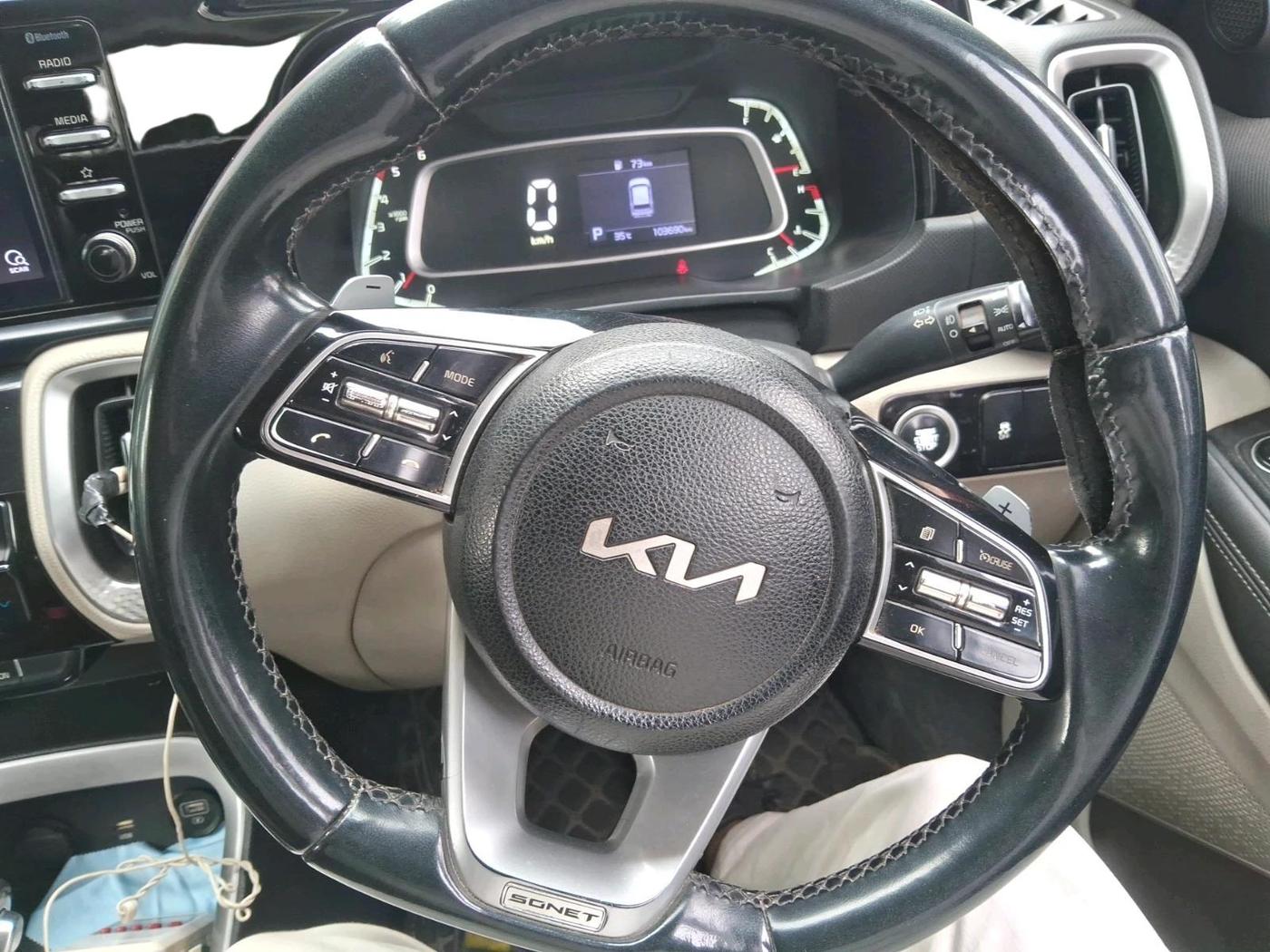 2021 KIA SONET HTX 1.5 AT, Diesel, Automatic, 1,03,789 km, interior