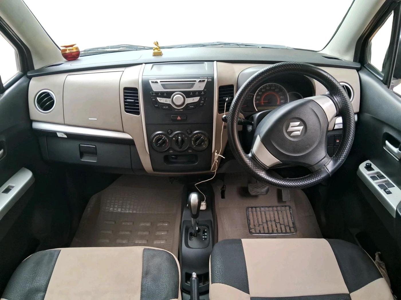 2016 Maruti Wagon R 1.0 VXI AMT, Petrol, Automatic, 1,19,970 km, interior