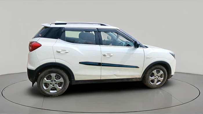2019 Mahindra XUV300 W4 1.2 PETROL, Petrol, Manual, 55,137 km, exterior