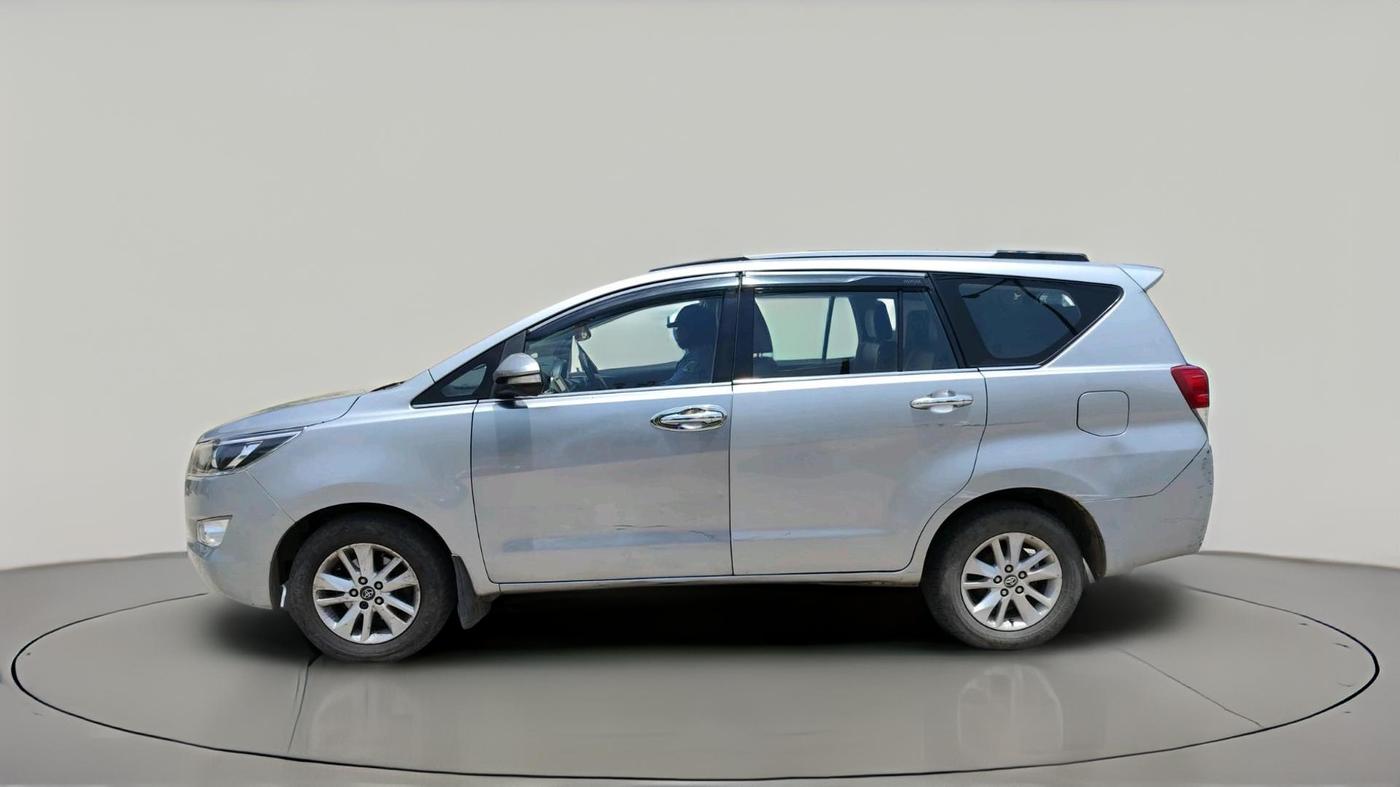 2017 Toyota Innova Crysta 2.8 ZX AT 7 STR, Diesel, Automatic, 2,22,817 km, exterior