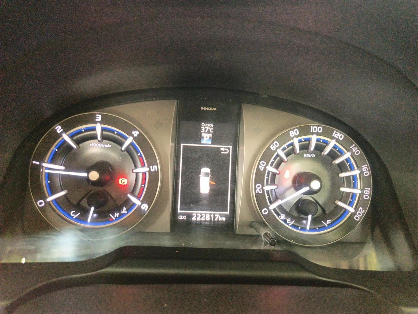 2017 Toyota Innova Crysta 2.8 ZX AT 7 STR, Diesel, Automatic, 2,22,817 km, interior