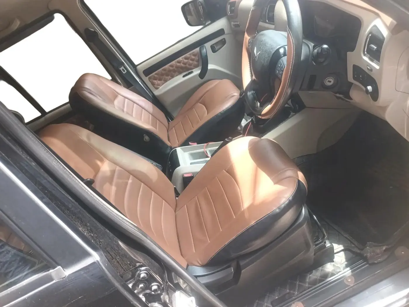 2023 Mahindra SCORPIO CLASSIC S 7STR, Diesel, Manual, 32,077 km, interior