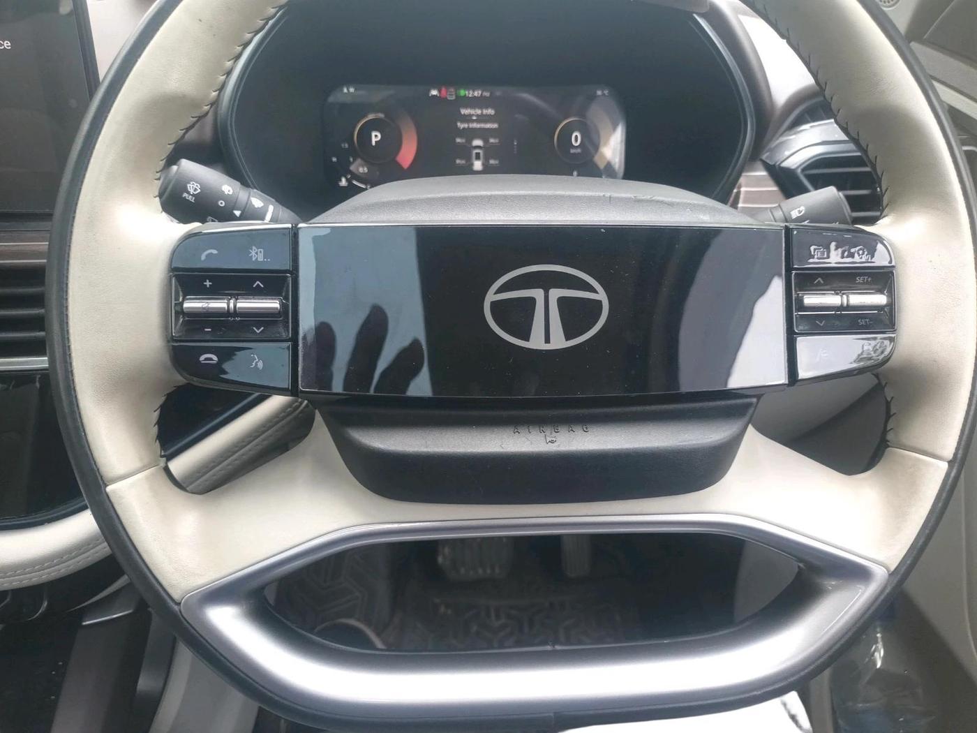 2024 Tata Safari Accomplished 7str AT, Diesel, Automatic, 26,548 km, interior
