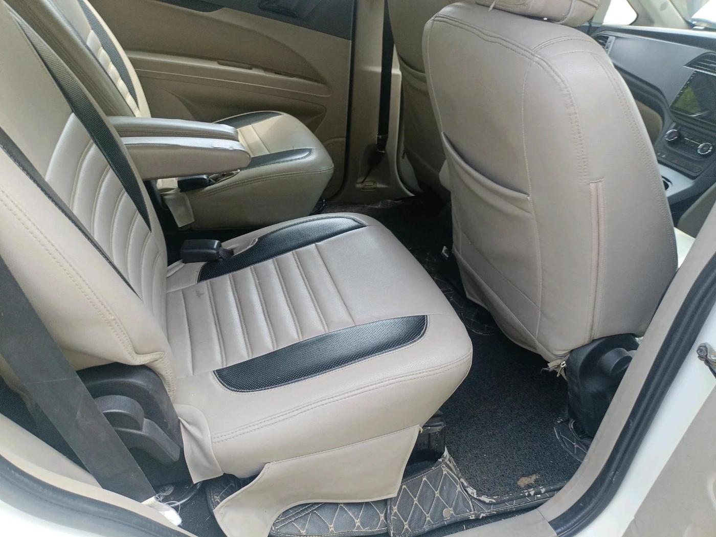 2020 Mahindra MARAZZO M2 7STR, Diesel, Manual, 1,44,984 km, interior