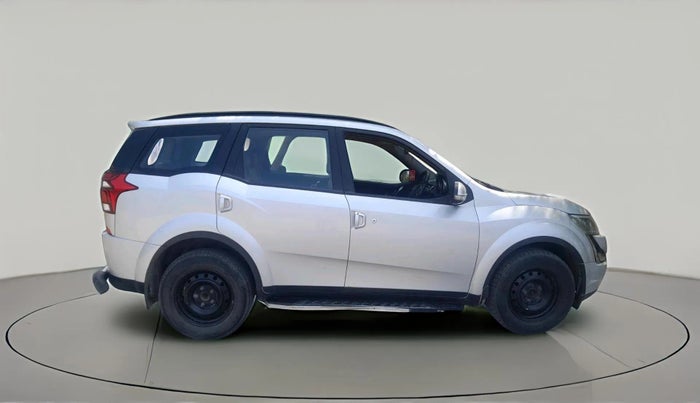 2021 Mahindra XUV500 W7, Diesel, Manual, 92,869 km, exterior