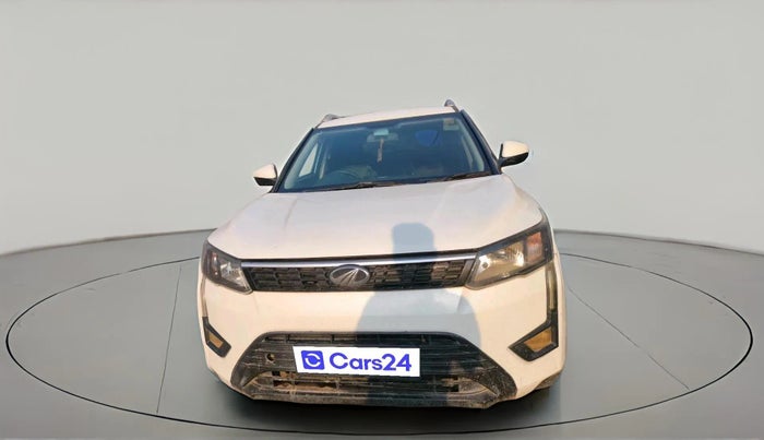 2020 Mahindra XUV300 W4 1.5 DIESEL, Diesel, Manual, 1,34,243 km, exterior
