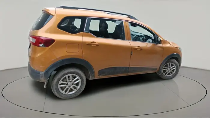 2020 Renault TRIBER RXL MT, Petrol, Manual, 1,01,574 km, exterior