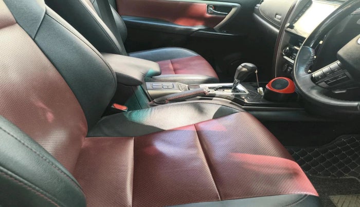 2024 Toyota Fortuner 4X2 AT 2.8 LEGENDER, Diesel, Automatic, 32,276 km, interior