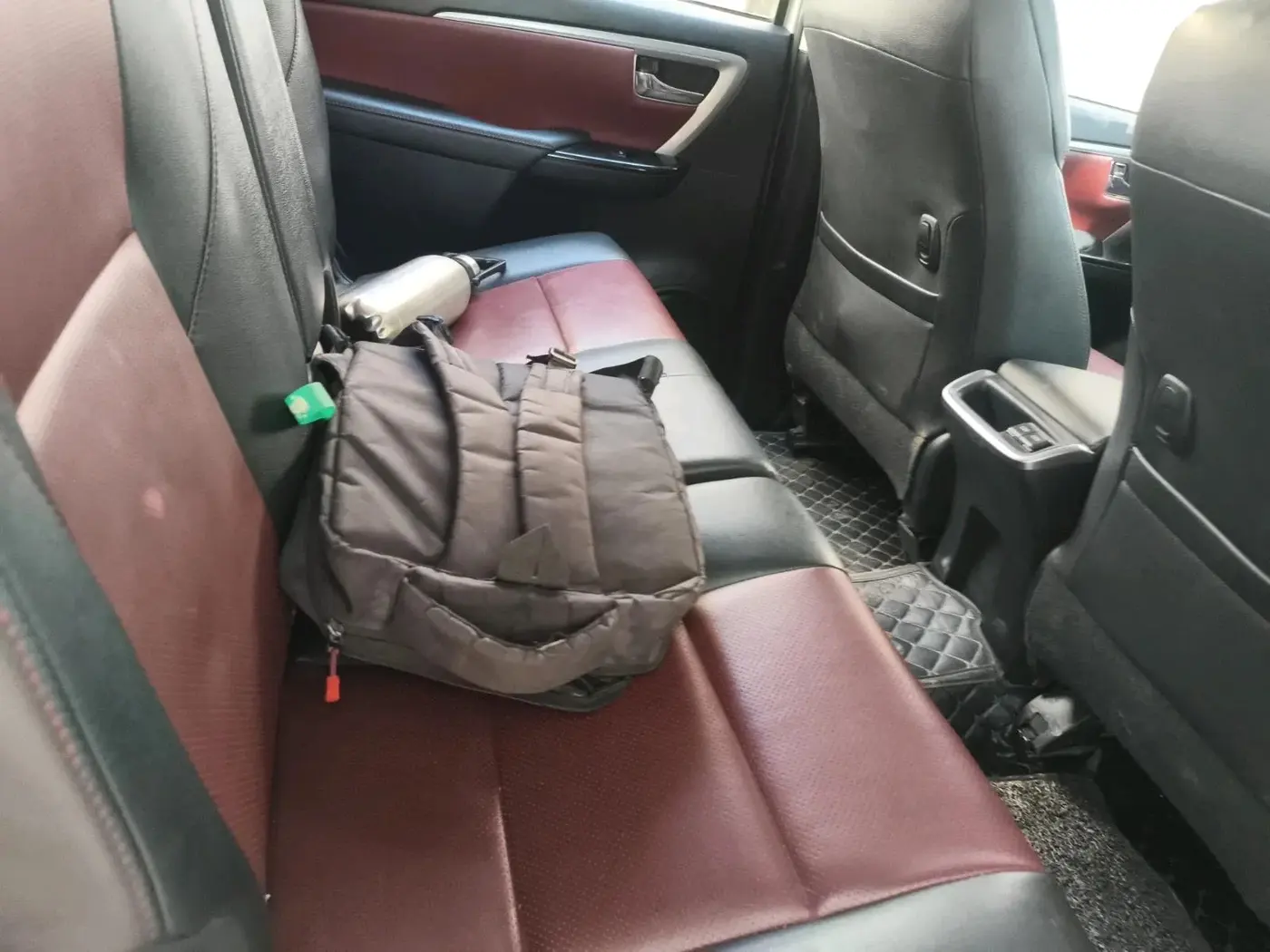 2024 Toyota Fortuner 4X2 AT 2.8 LEGENDER, Diesel, Automatic, 32,276 km, interior
