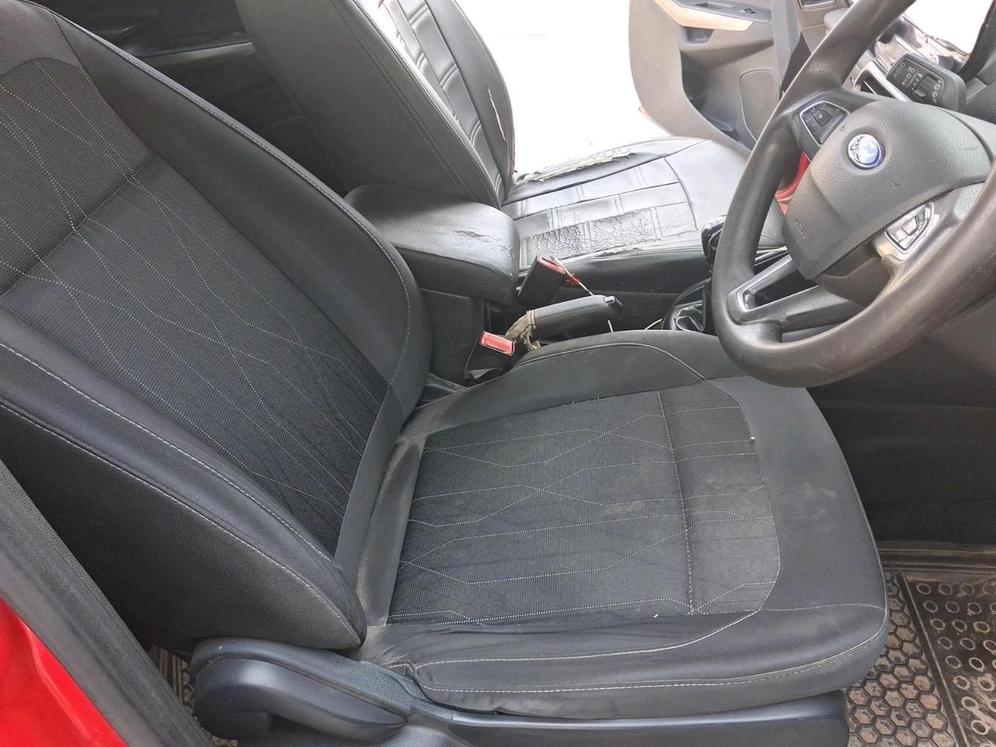 2018 Ford Ecosport TREND 1.5L DIESEL, Diesel, Manual, 1,45,641 km, interior