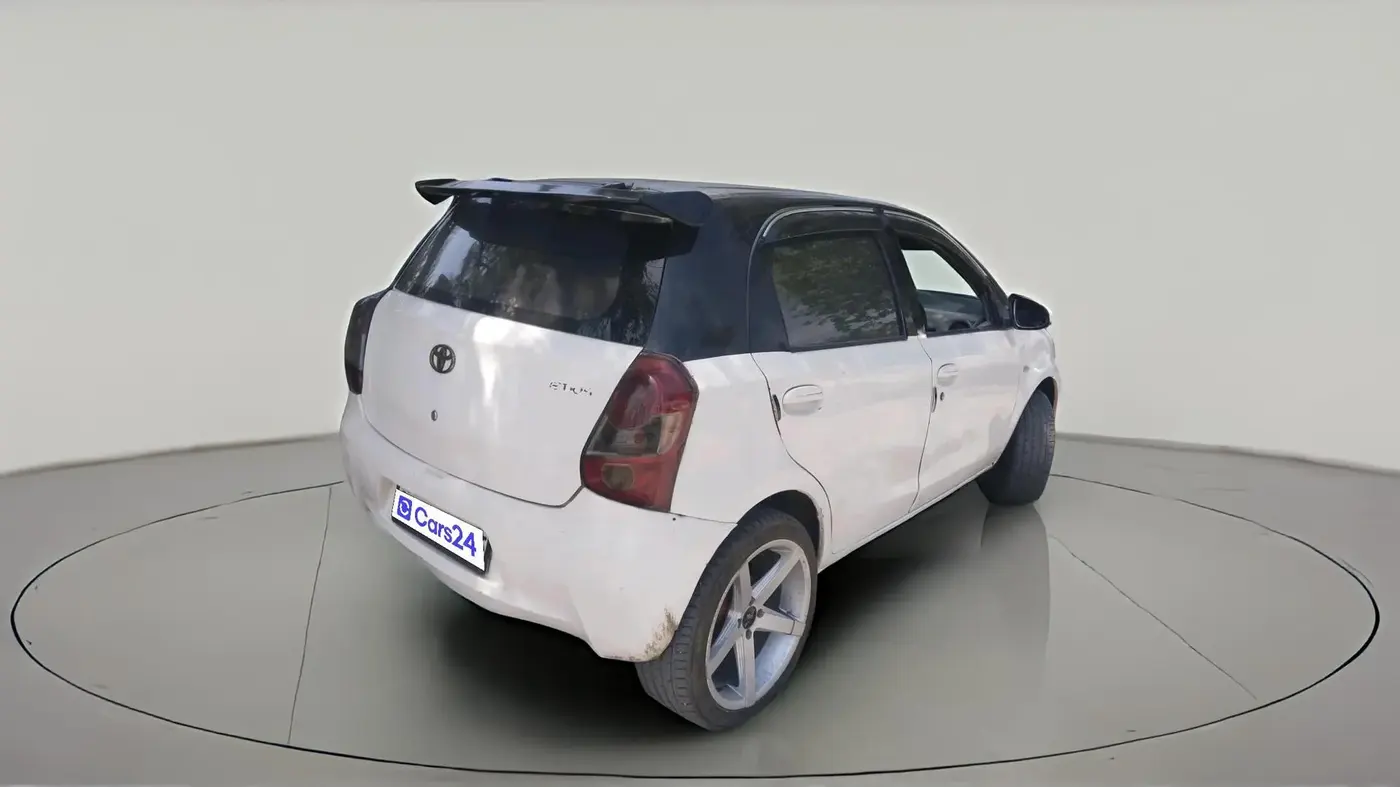 2016 Toyota Etios Liva G, Petrol, Manual, 97,212 km, exterior