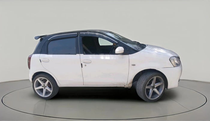 2016 Toyota Etios Liva G, Petrol, Manual, 97,212 km, exterior