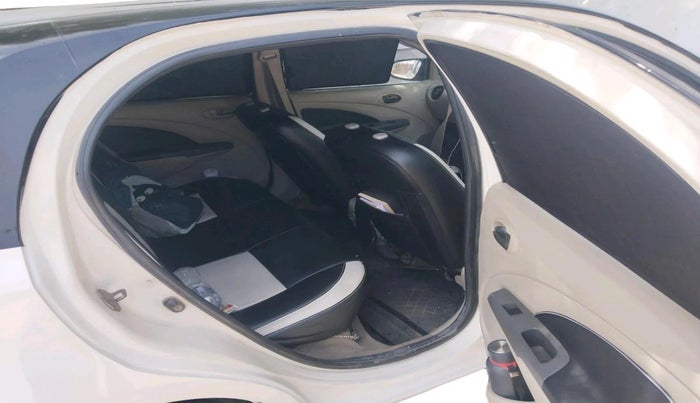 2016 Toyota Etios Liva G, Petrol, Manual, 97,212 km, interior