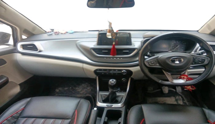 2024 Tata ALTROZ XZ + SUNROOF, Petrol, Manual, 20,509 km, interior