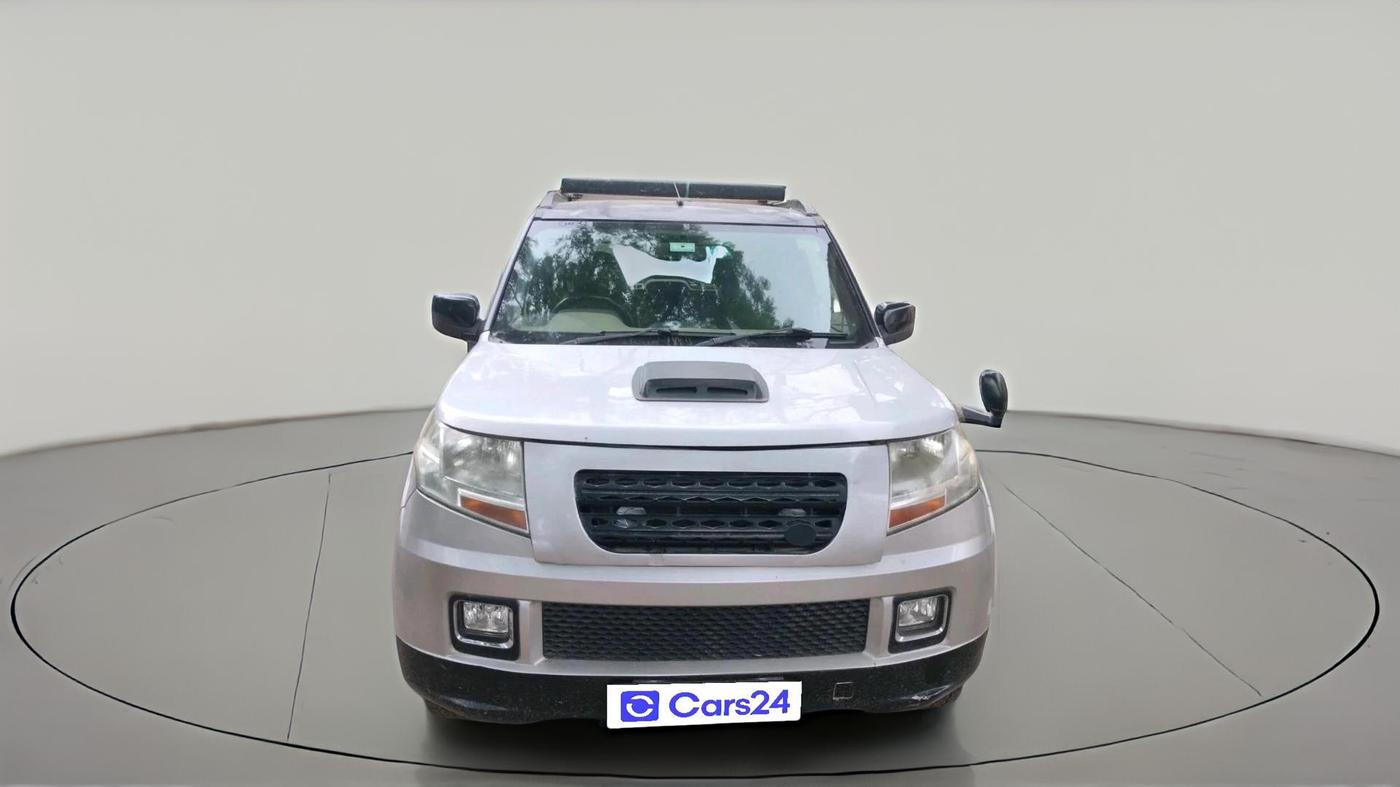 2017 Mahindra TUV300 T8, Diesel, Manual, 90,565 km, exterior