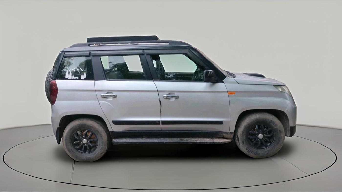 2017 Mahindra TUV300 T8, Diesel, Manual, 90,565 km, exterior