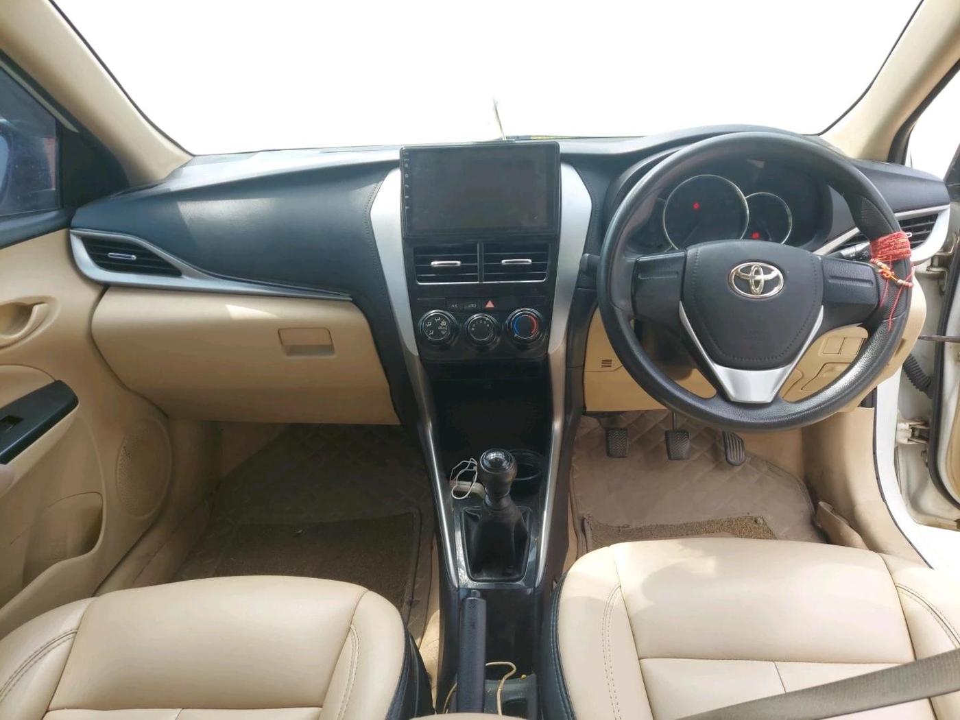 2019 Toyota YARIS J MT, Petrol, Manual, 67,893 km, interior