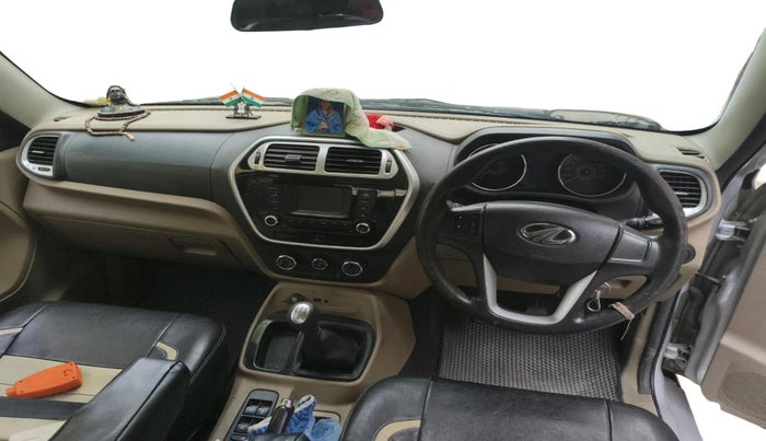 2017 Mahindra TUV300 T4, Diesel, Manual, 60,049 km, interior
