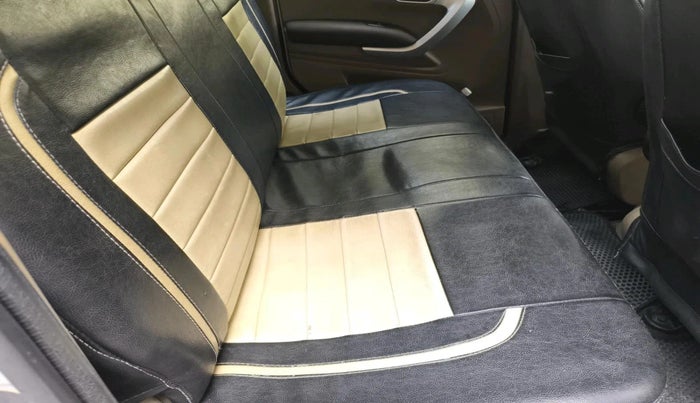 2017 Mahindra TUV300 T4, Diesel, Manual, 60,049 km, interior