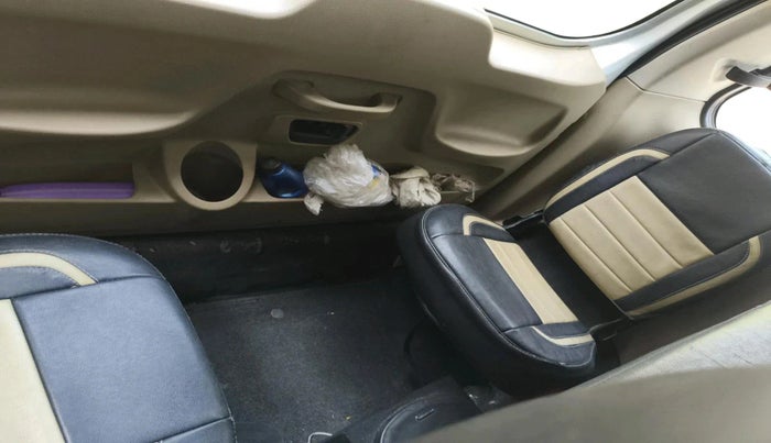 2017 Mahindra TUV300 T4, Diesel, Manual, 60,049 km, interior