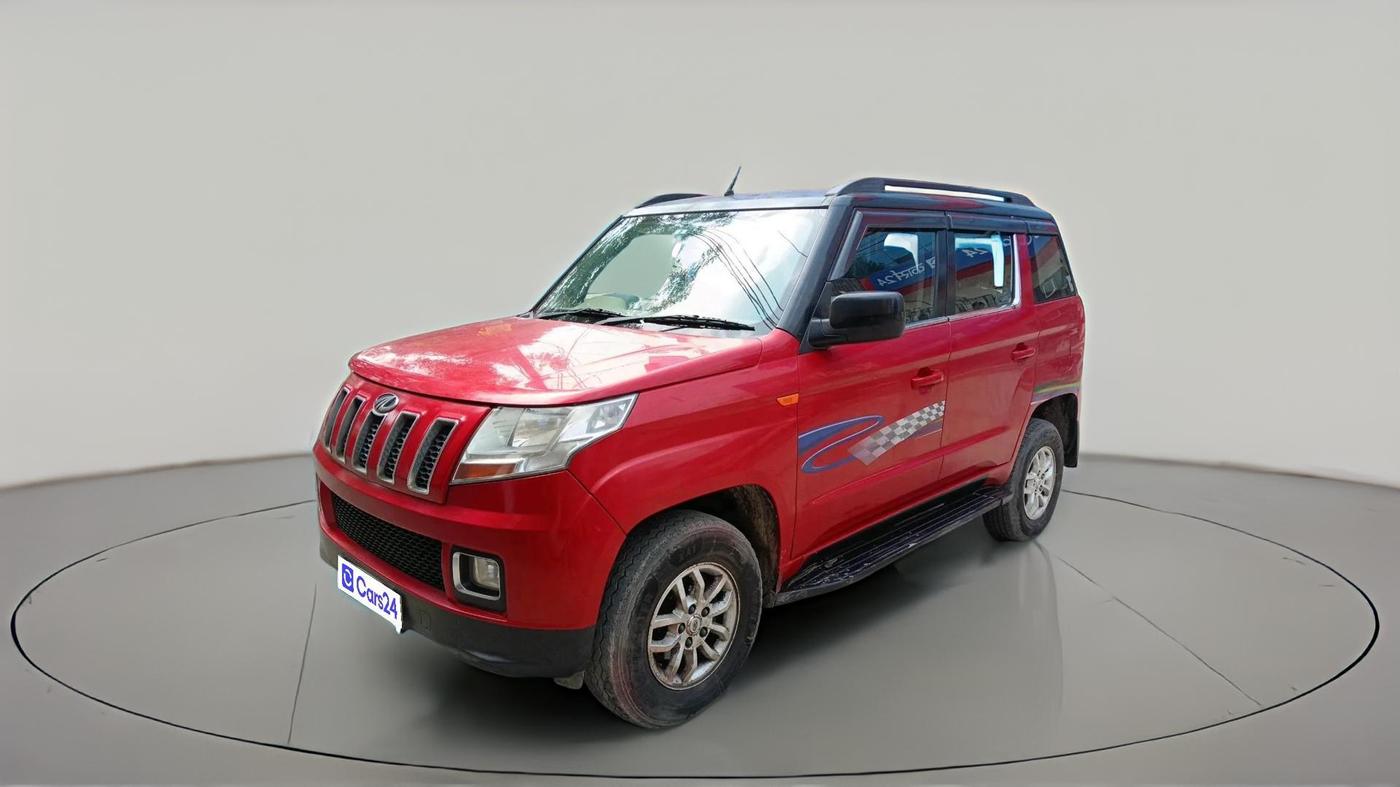 2017 Mahindra TUV300 T8 DUAL TONE, Diesel, Manual, 1,70,000 km, exterior