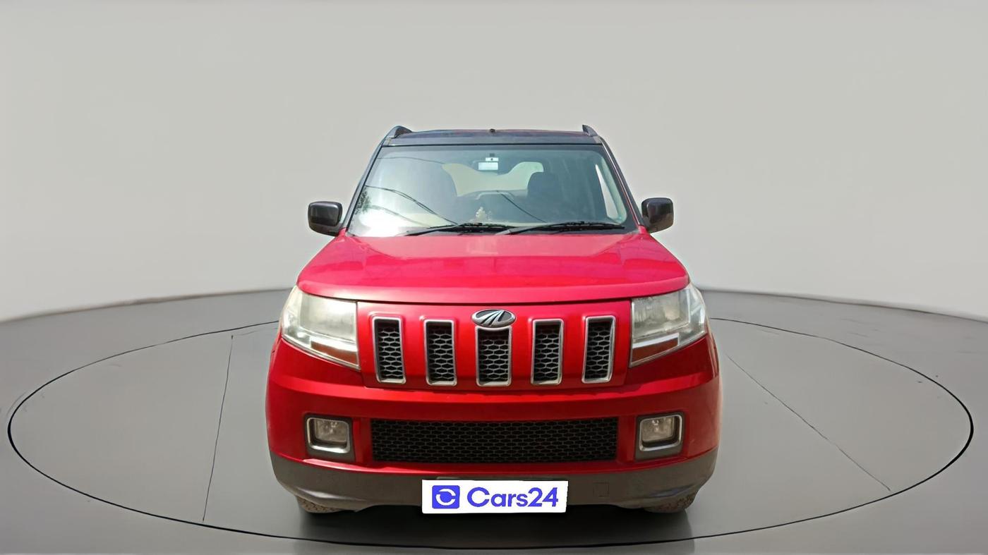 2017 Mahindra TUV300 T8 DUAL TONE, Diesel, Manual, 1,70,000 km, exterior
