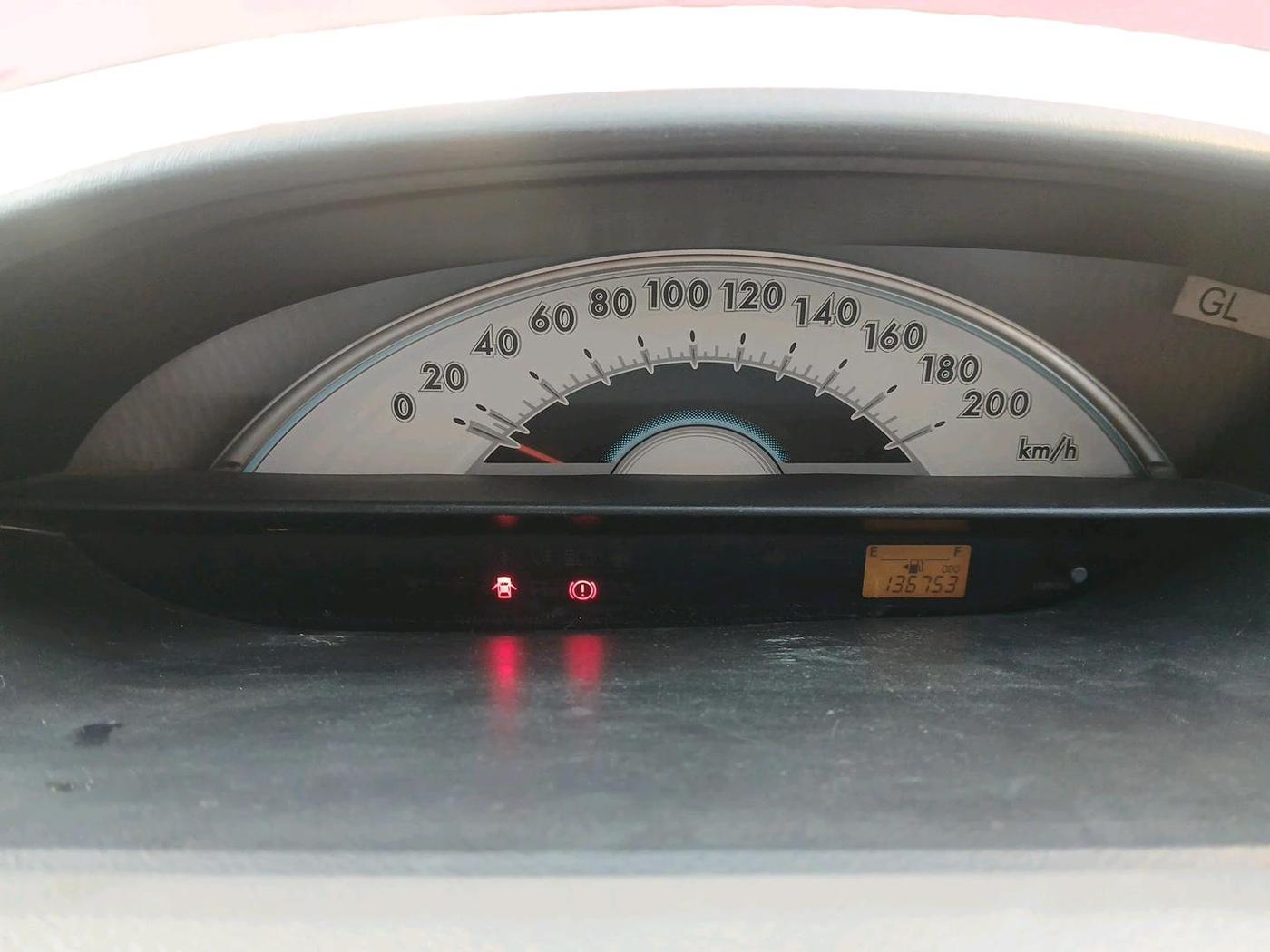 2011 Toyota Etios Liva G, Petrol, Manual, 1,36,753 km, interior