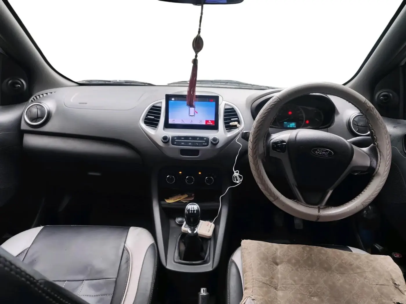 2019 Ford FREESTYLE TREND PLUS 1.5 DIESEL, Diesel, Manual, 1,31,901 km, interior