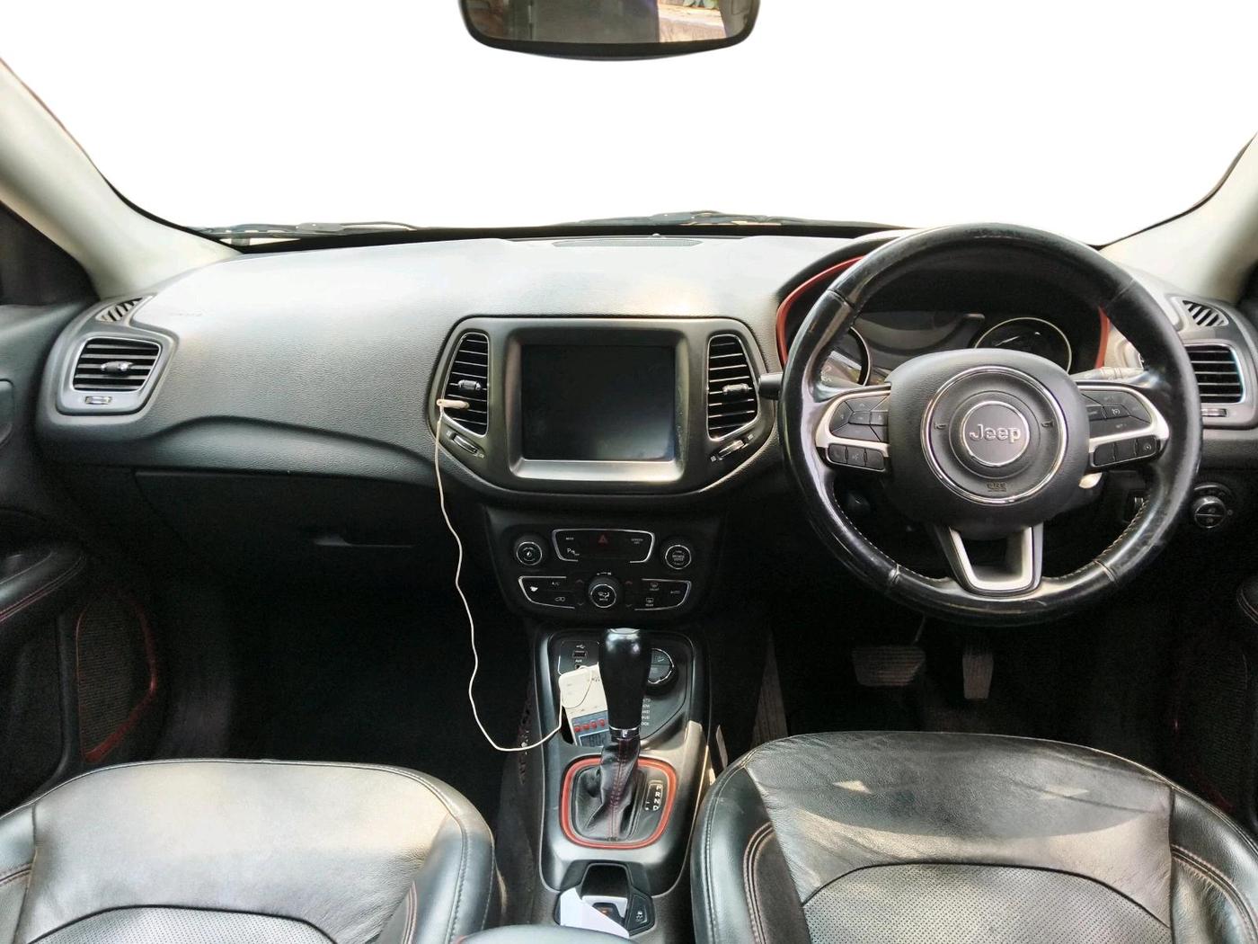 2019 Jeep Compass TRAILHAWK (O) 2.0 4X4, Diesel, Automatic, 1,15,600 km, interior