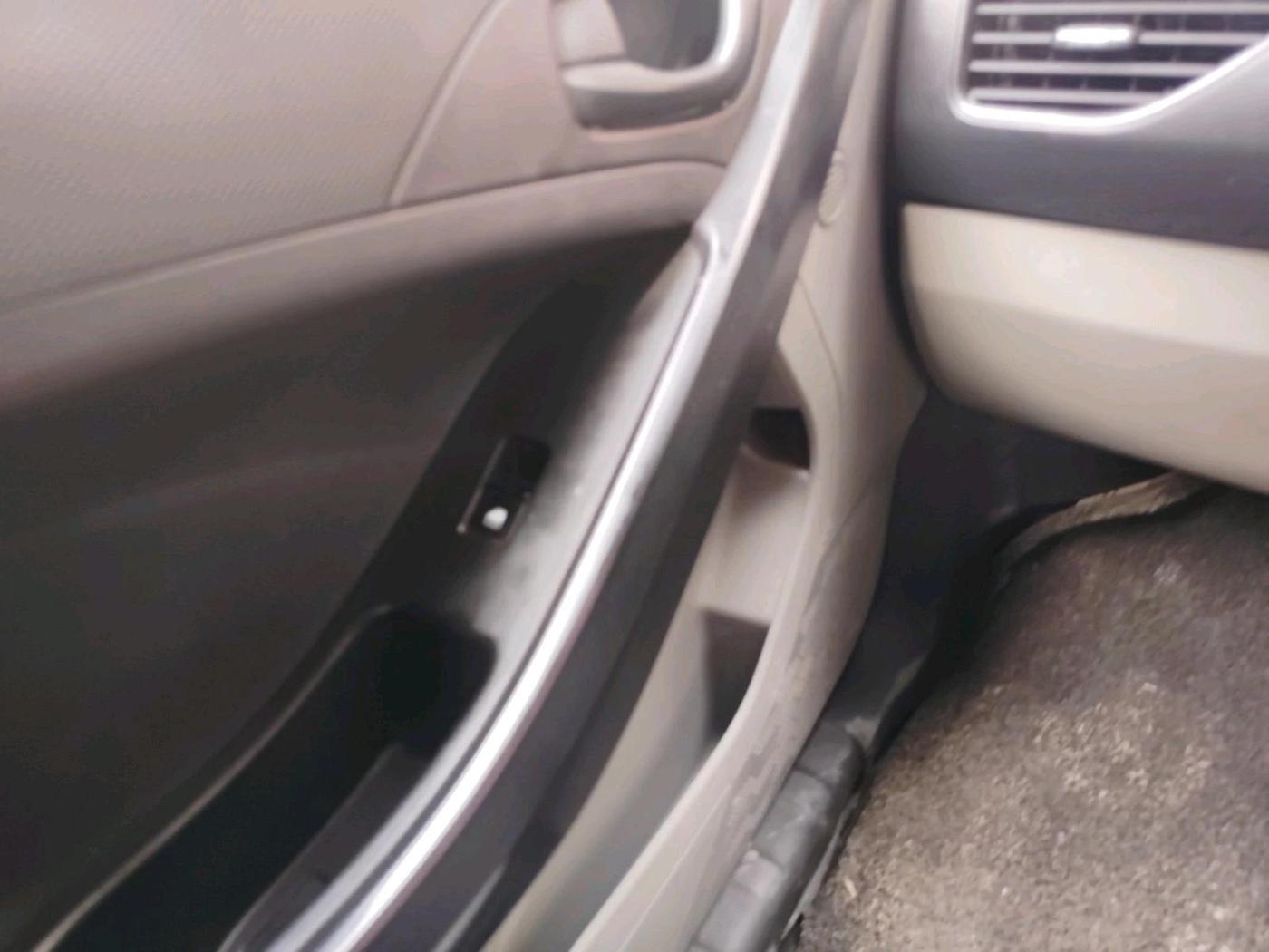 2018 Tata NEXON XE PETROL, Petrol, Manual, 33,090 km, interior