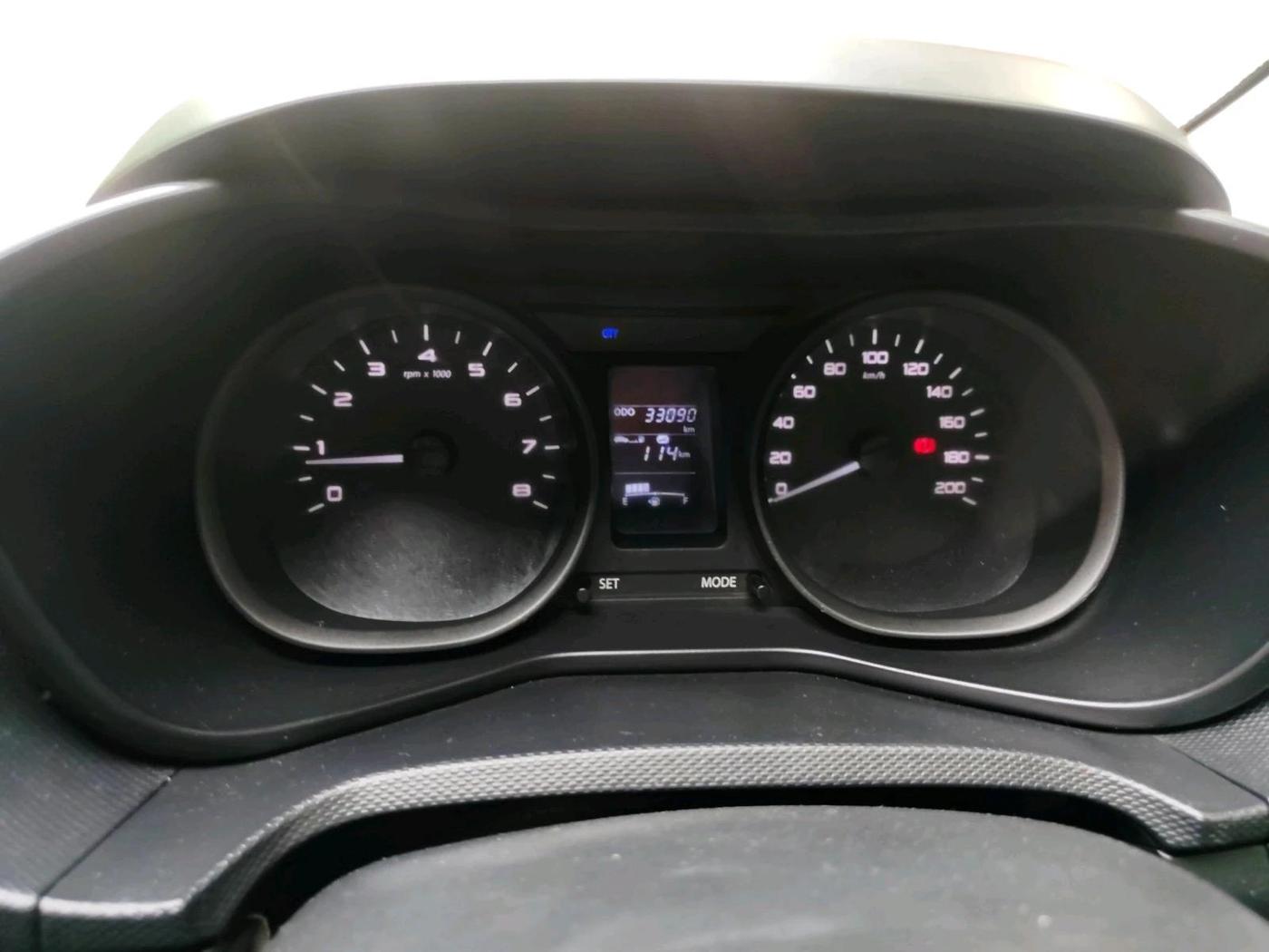 2018 Tata NEXON XE PETROL, Petrol, Manual, 33,090 km, interior