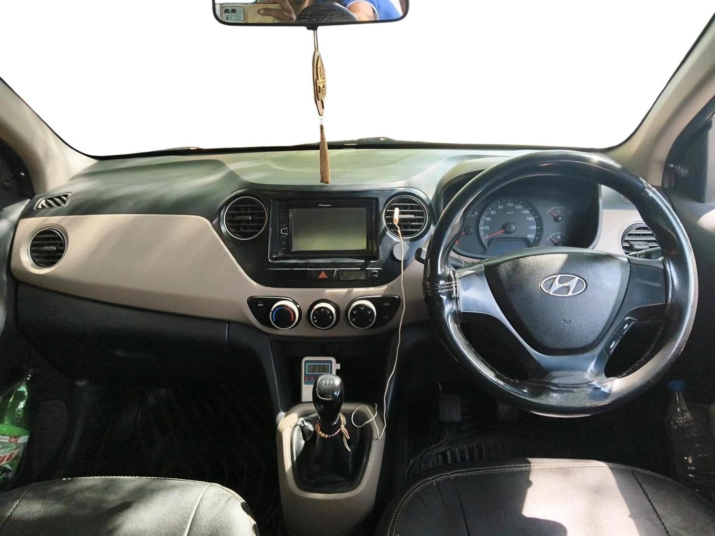2016 Hyundai Xcent BASE 1.2, CNG, Manual, 66,240 km, interior