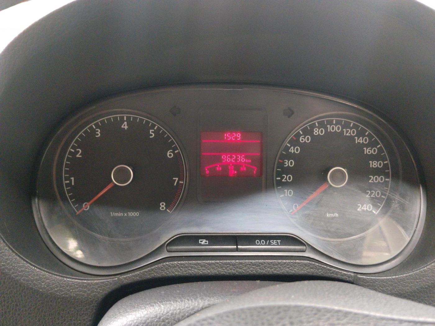 2011 Volkswagen Polo HIGHLINE1.2L, Petrol, Manual, 96,236 km, interior