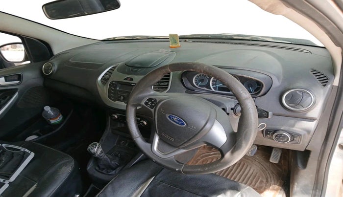2015 Ford New Figo TITANIUM 1.2 PETROL MT, Petrol, Manual, 75,203 km, interior