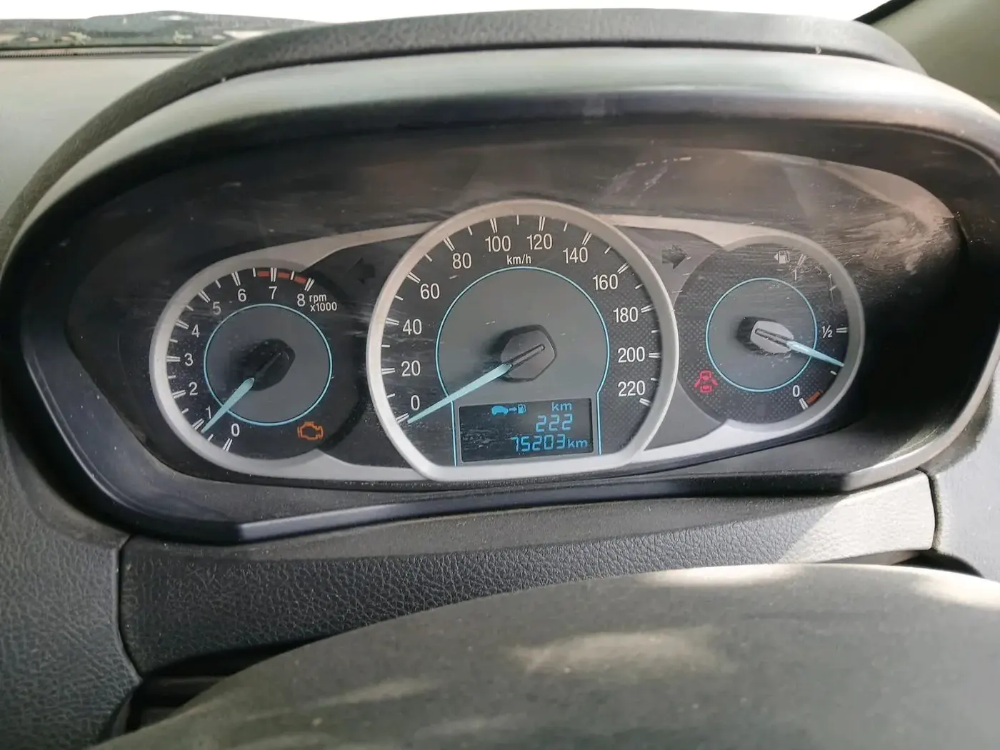 2015 Ford New Figo TITANIUM 1.2 PETROL MT, Petrol, Manual, 75,203 km, interior