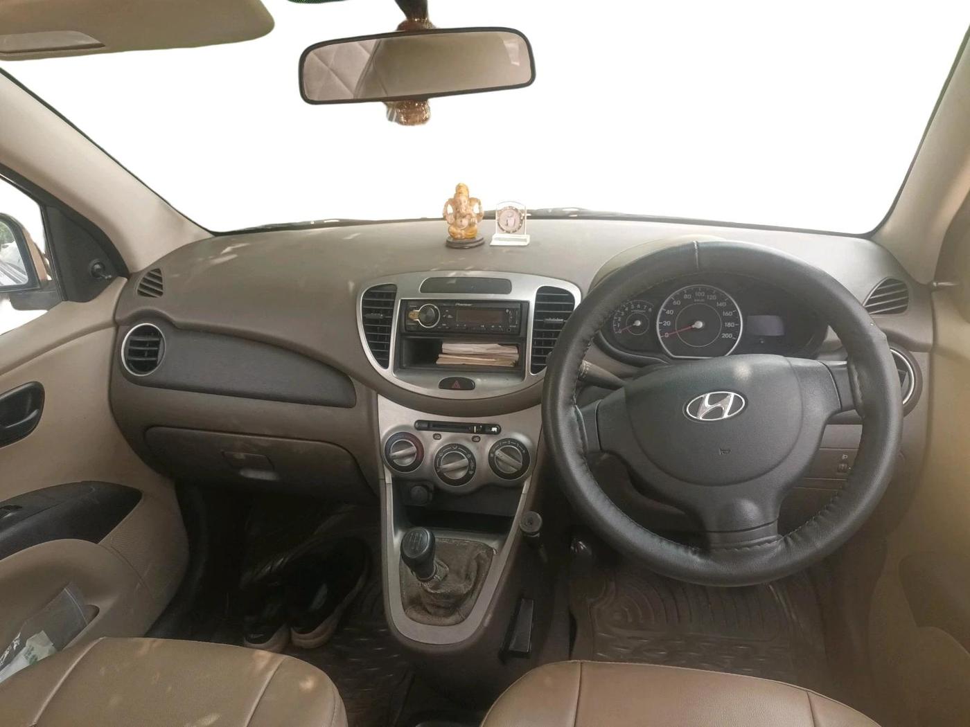 2011 Hyundai i10 ERA 1.1, Petrol, Manual, 36,004 km, interior