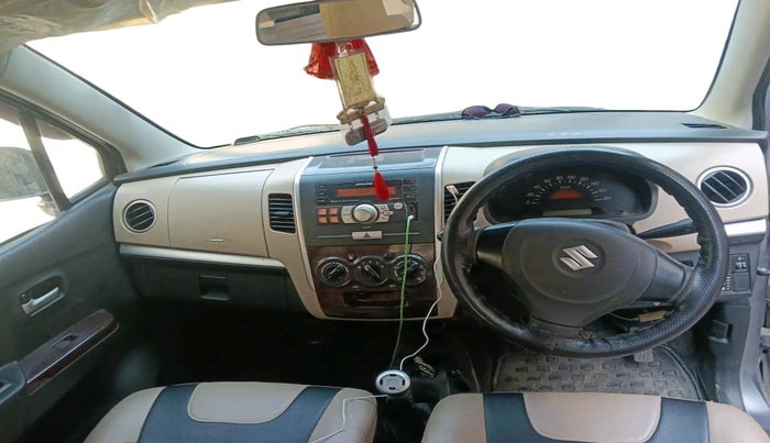 2017 Maruti Wagon R 1.0 LXI CNG, CNG, Manual, 98,583 km, interior