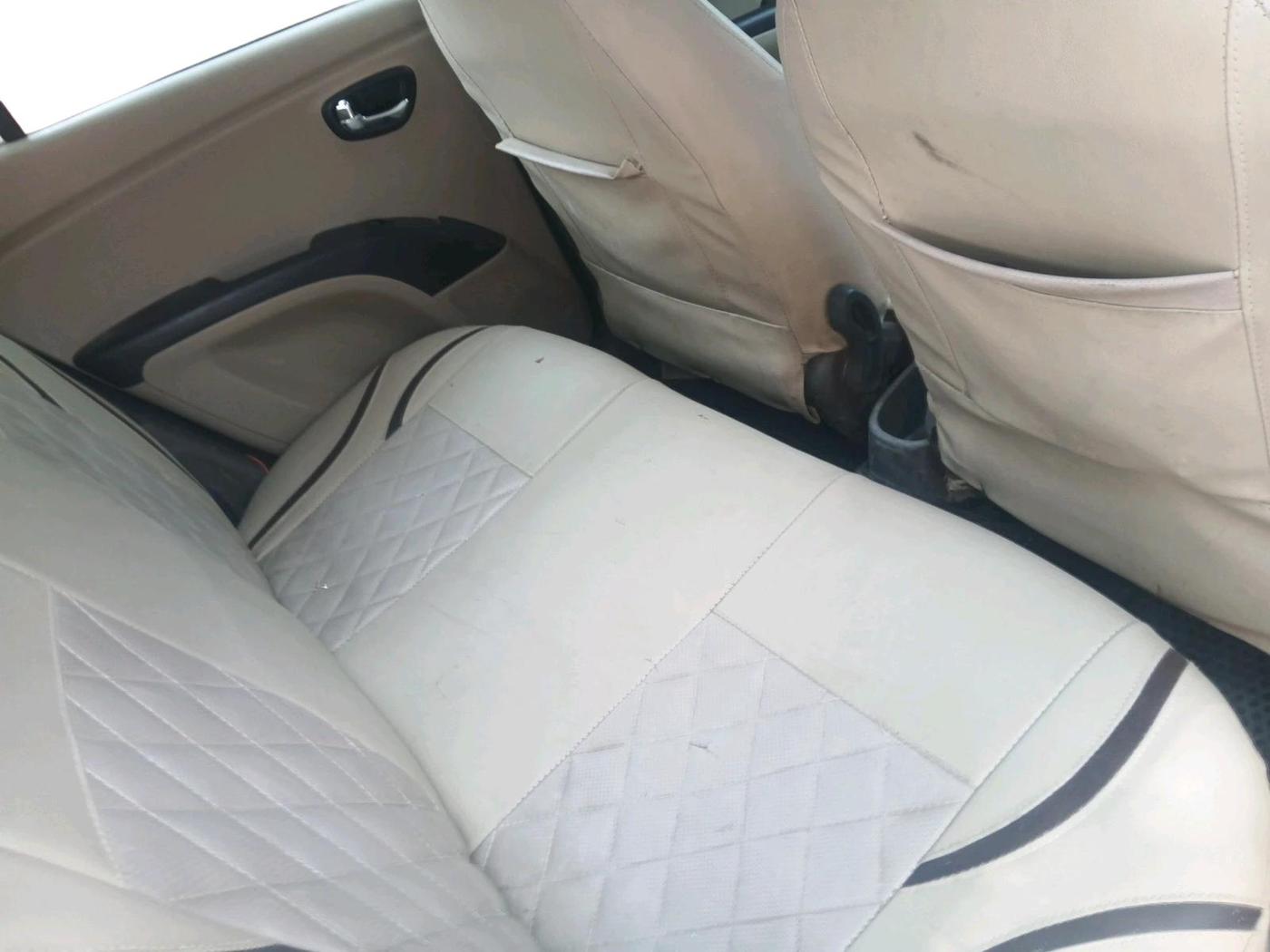 2013 Hyundai i10 MAGNA 1.2, Petrol, Manual, 1,04,844 km, interior