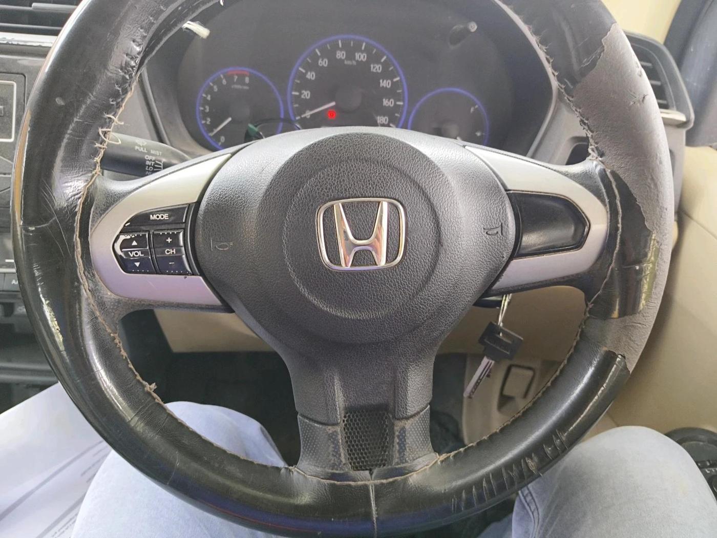 2017 Honda Amaze 1.2L I-VTEC S, Petrol, Manual, 1,21,199 km, interior