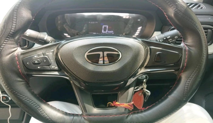2025 Tata PUNCH PURE MT, Petrol, Manual, 19,913 km, interior