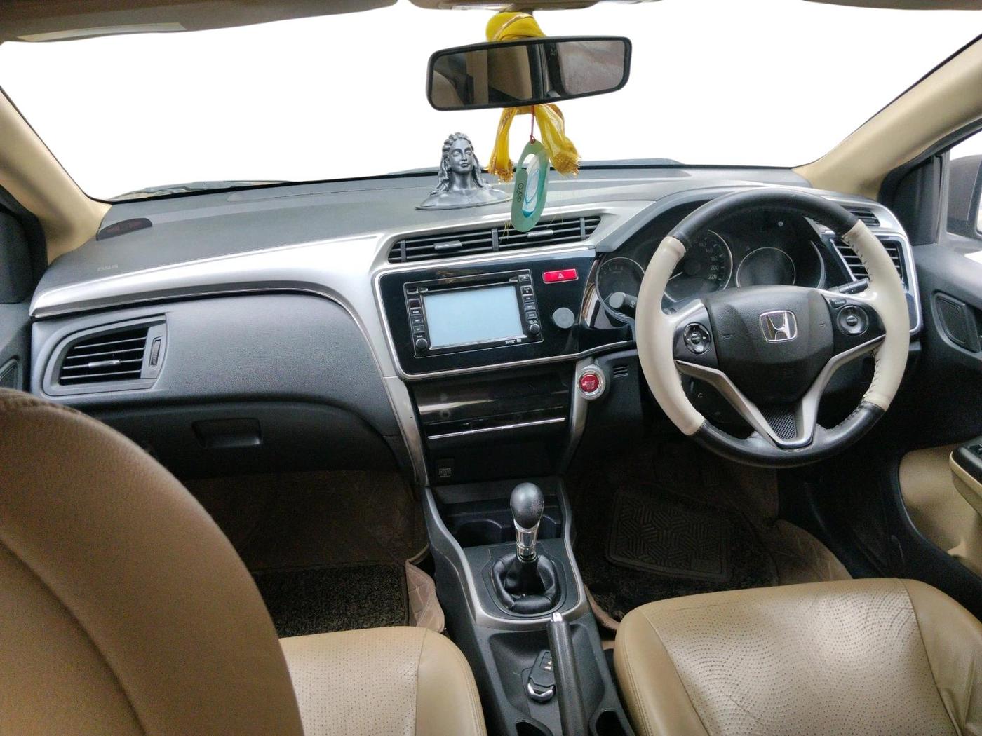 2016 Honda City 1.5L I-VTEC V MT, Petrol, Manual, 1,02,292 km, interior