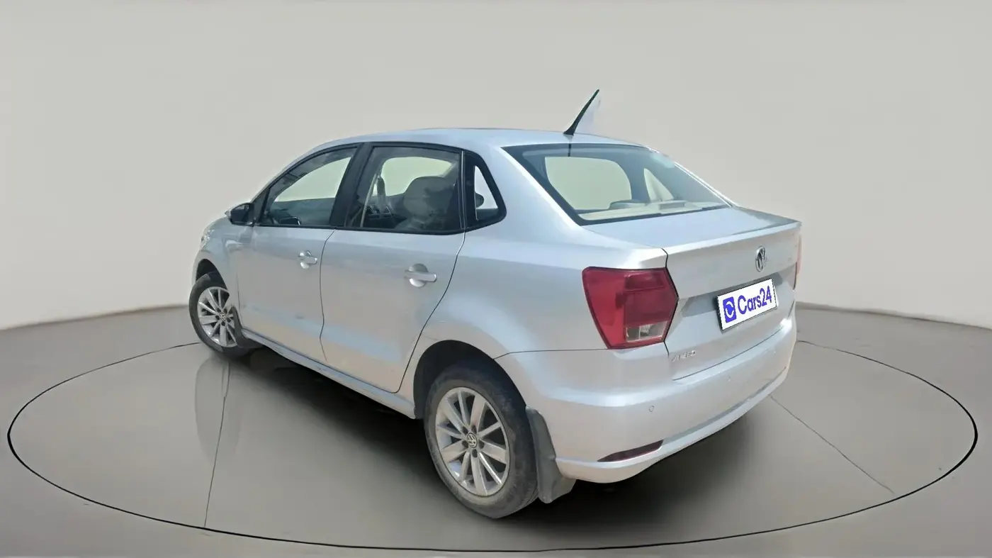2016 Volkswagen Ameo HIGHLINE1.2L, Petrol, Manual, 1,61,828 km, exterior