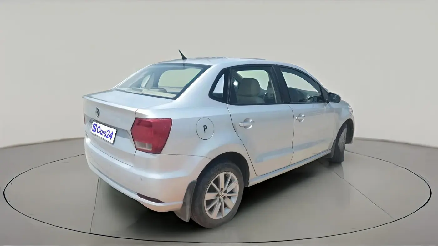 2016 Volkswagen Ameo HIGHLINE1.2L, Petrol, Manual, 1,61,828 km, exterior