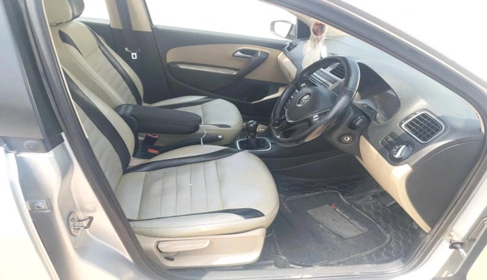 2016 Volkswagen Ameo HIGHLINE1.2L, Petrol, Manual, 1,61,828 km, interior